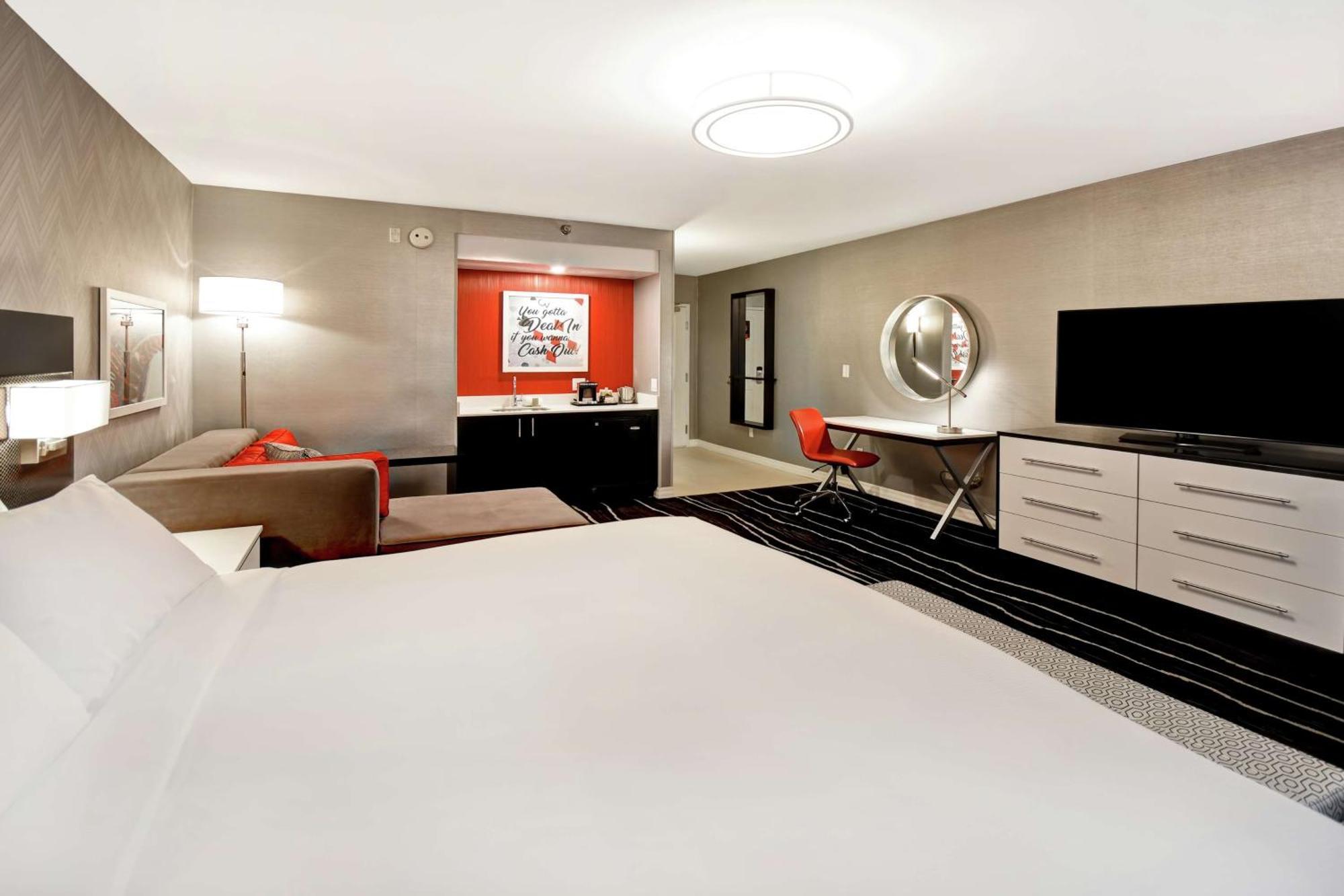 Doubletree By Hilton Deadwood At Cadillac Jack'S Экстерьер фото