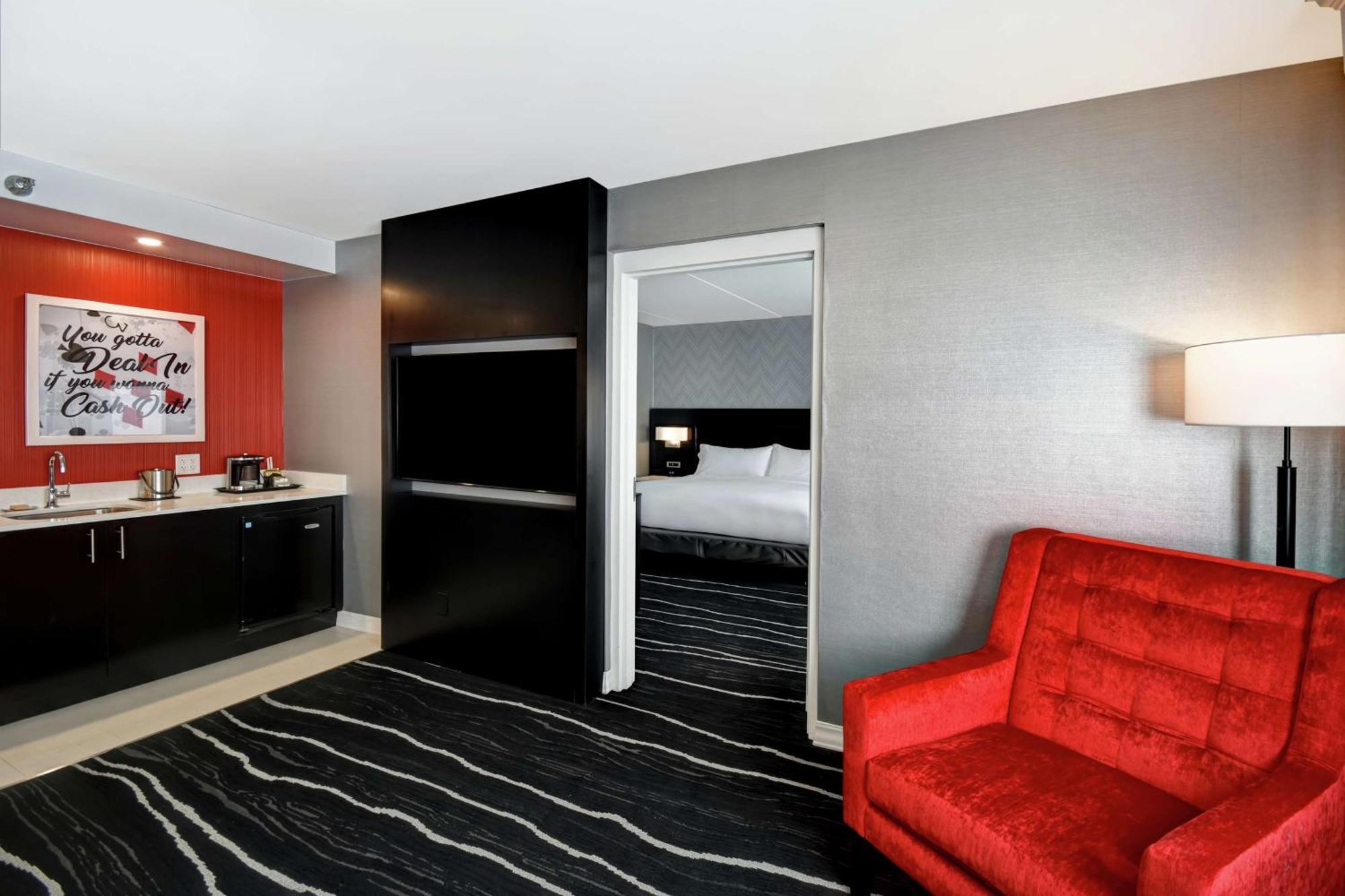 Doubletree By Hilton Deadwood At Cadillac Jack'S Экстерьер фото